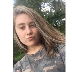 Meet your Posher, Victoria